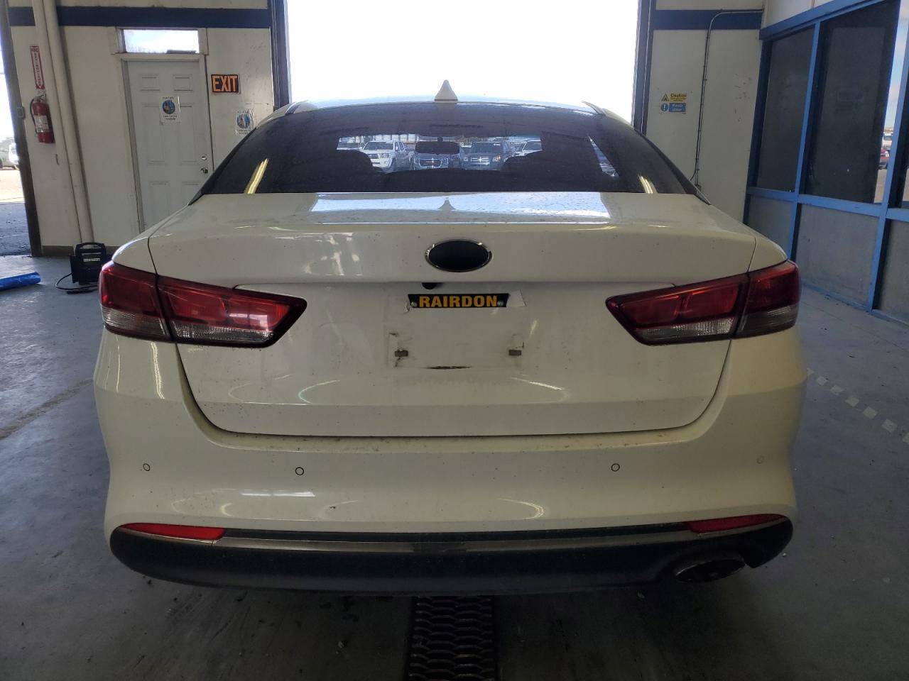 5XXGT4L32JG221019 2018 Kia Optima Lx