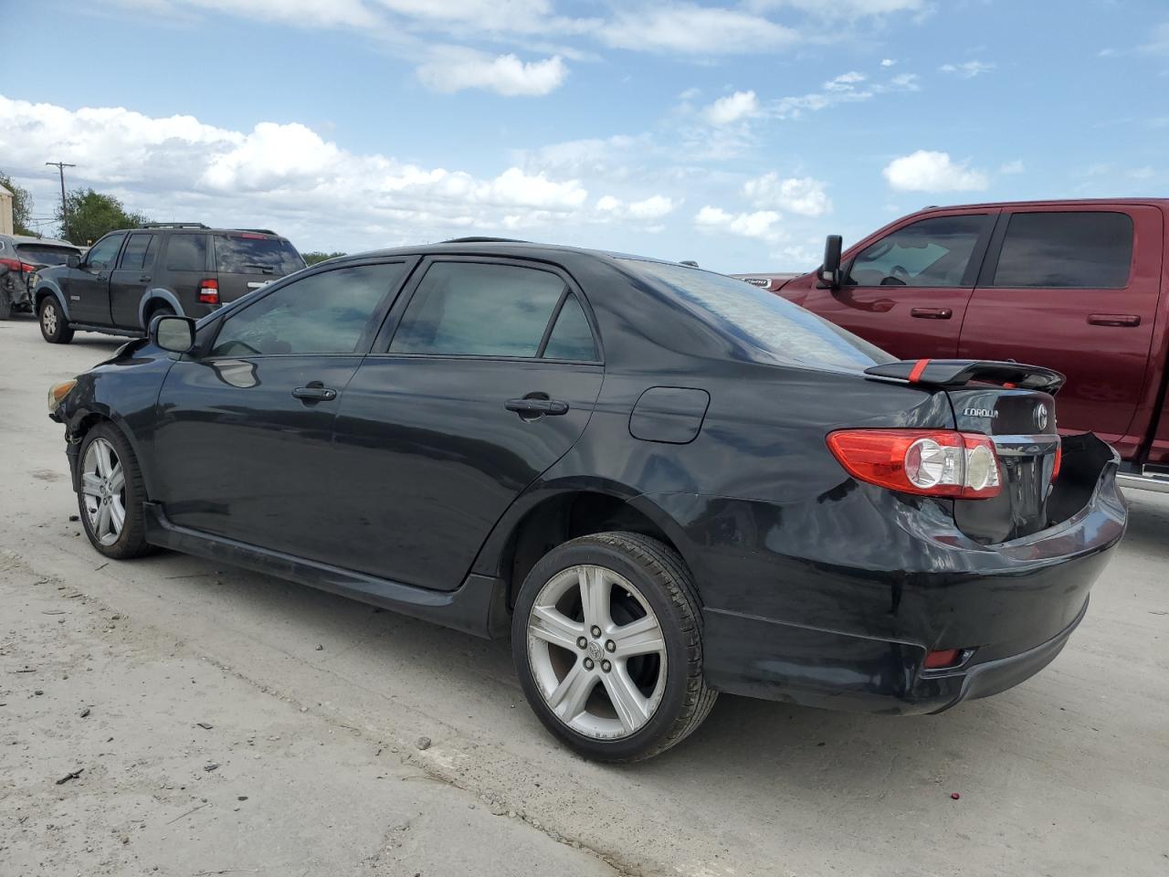 VIN 5YFBU4EEXDP173805 2013 TOYOTA COROLLA no.2