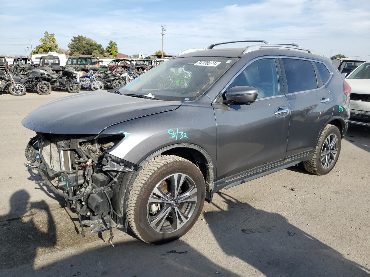 JN8AT2MV1HW271868 2017 NISSAN ROGUE - Image 1