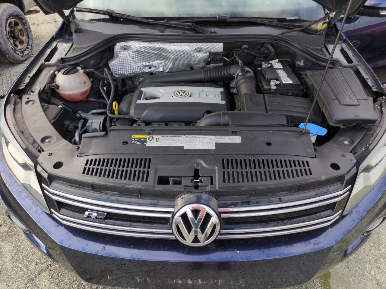 WVGAV7AXXFW094075 2015 Volkswagen Tiguan S