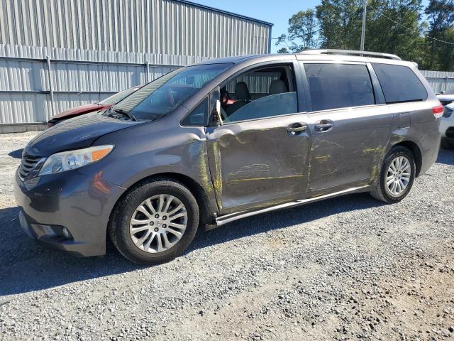 2013 Toyota Sienna Xle