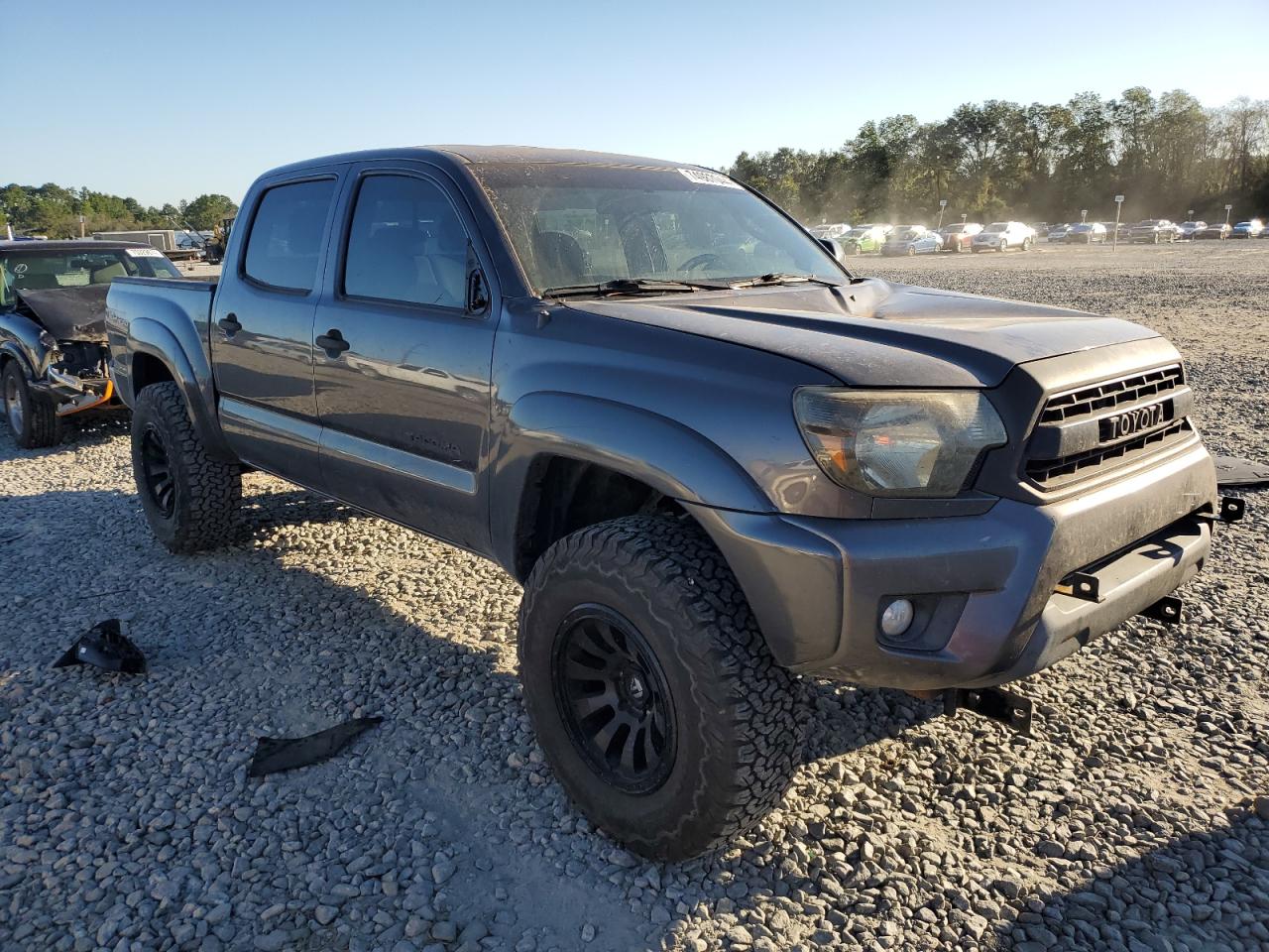2015 Toyota Tacoma - Image 4