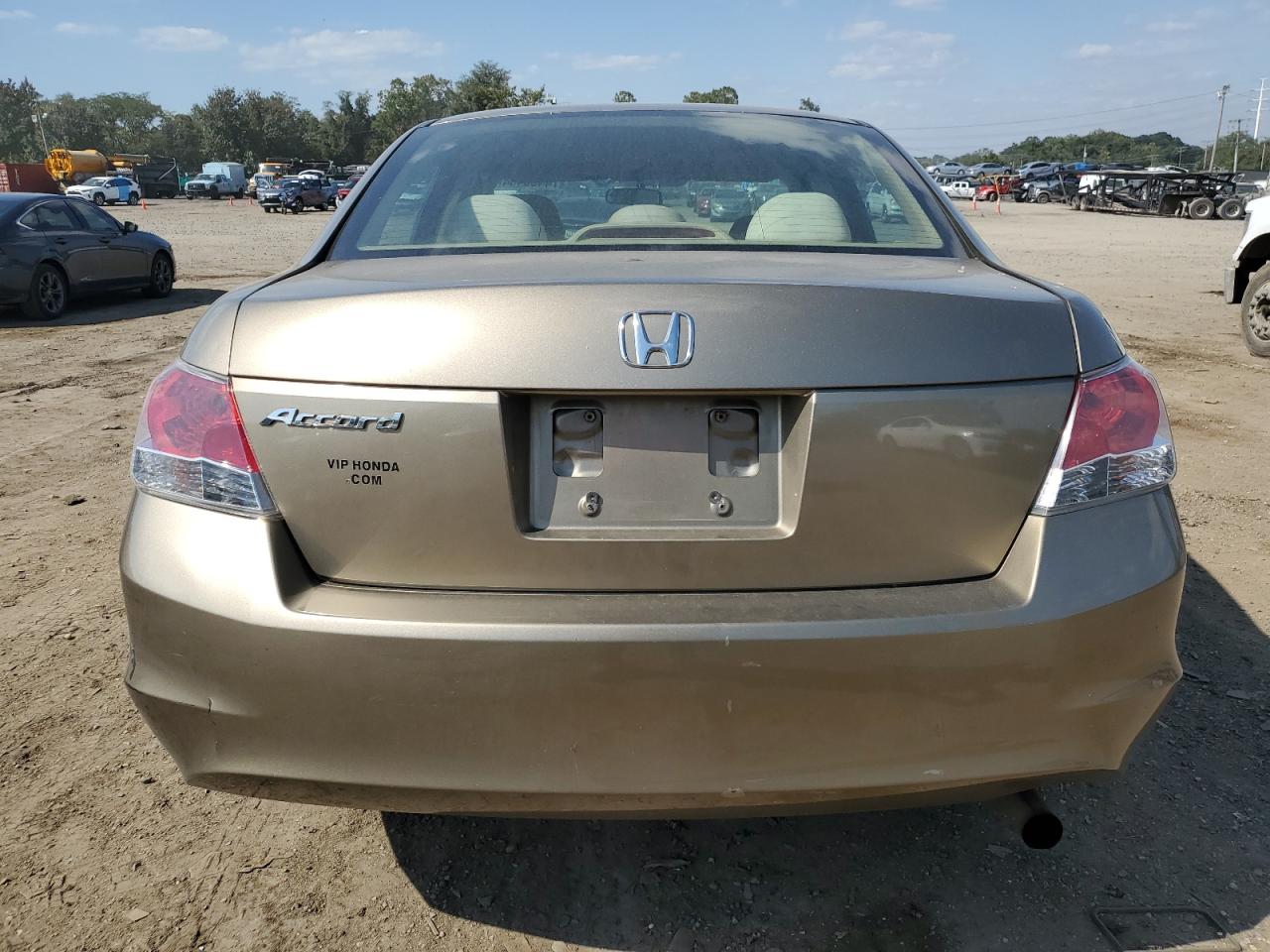 2010 Honda Accord Lx VIN: 1HGCP2F33AA152521 Lot: 74438404