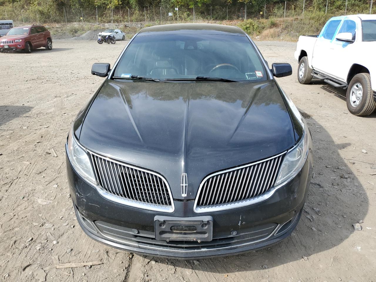 2014 Lincoln MKS - Image 5