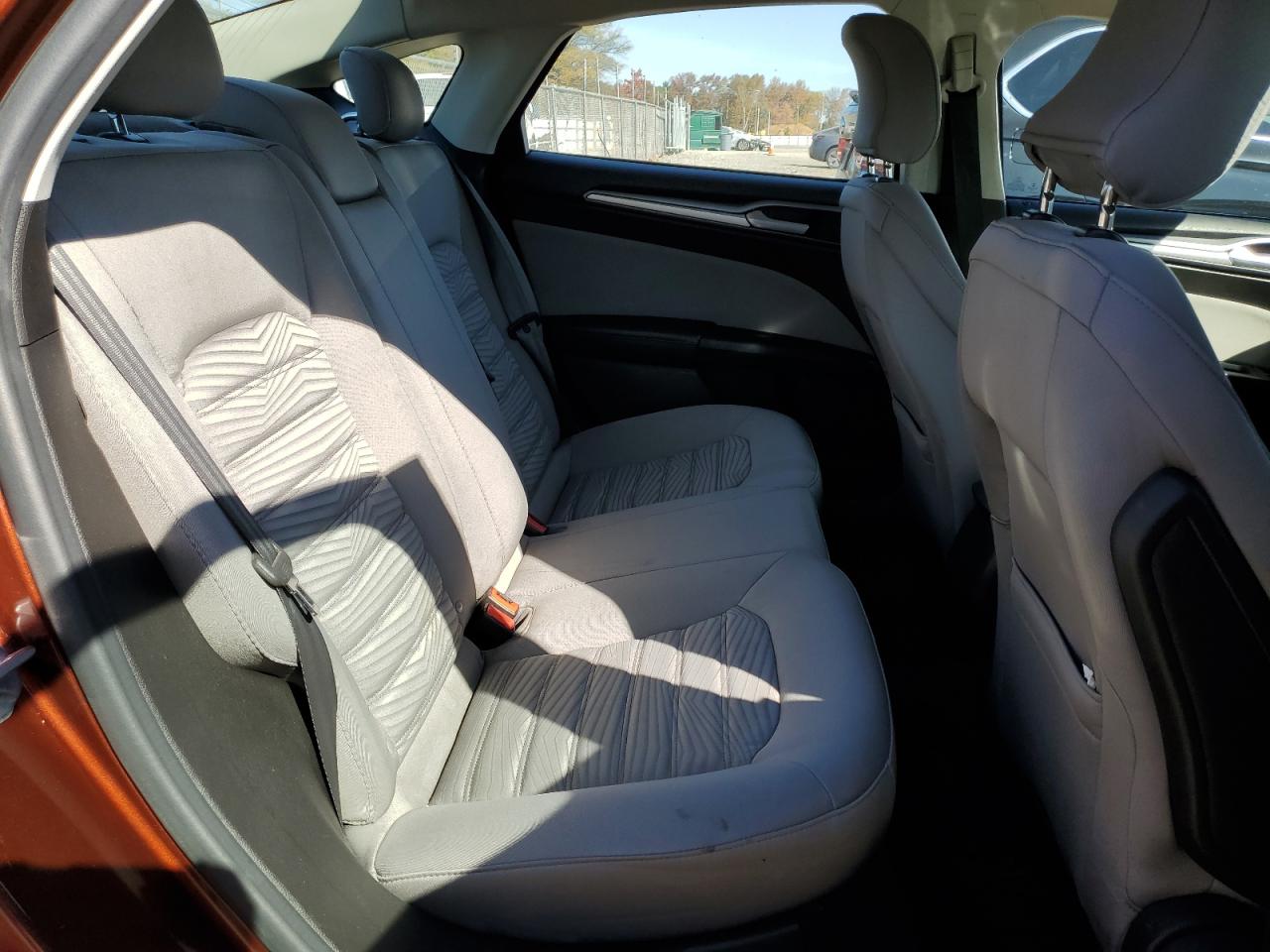 2016 Ford Fusion - Image 10