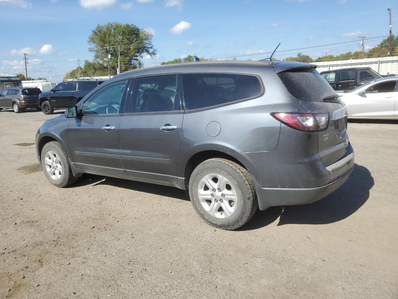 VIN 1GNKRFKD1EJ125521 2014 CHEVROLET TRAVERSE no.2