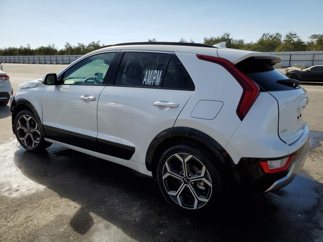 2023 Kia Niro - Image 2