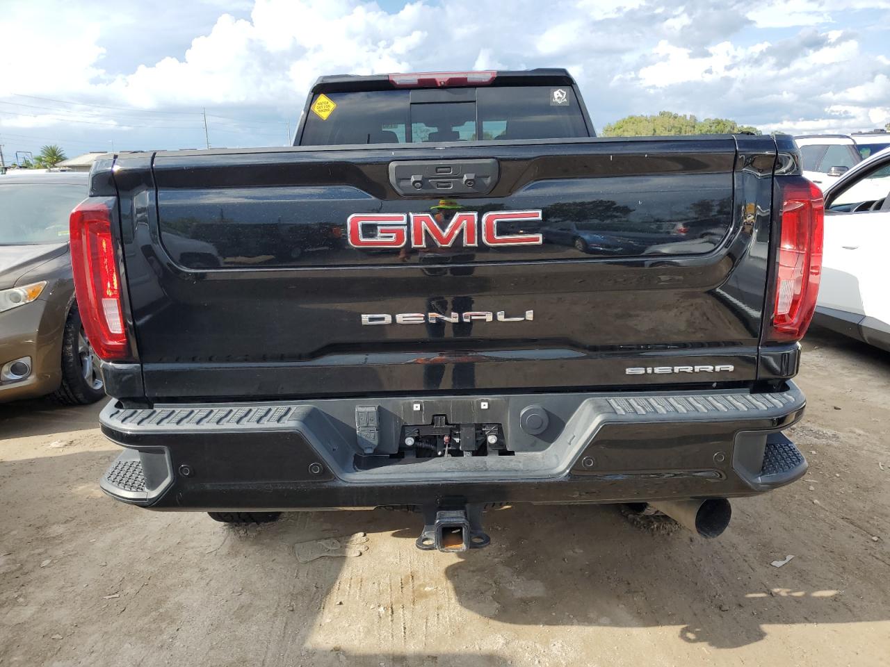 1GT49REY9NF100189 2022 GMC Sierra K2500 Denali