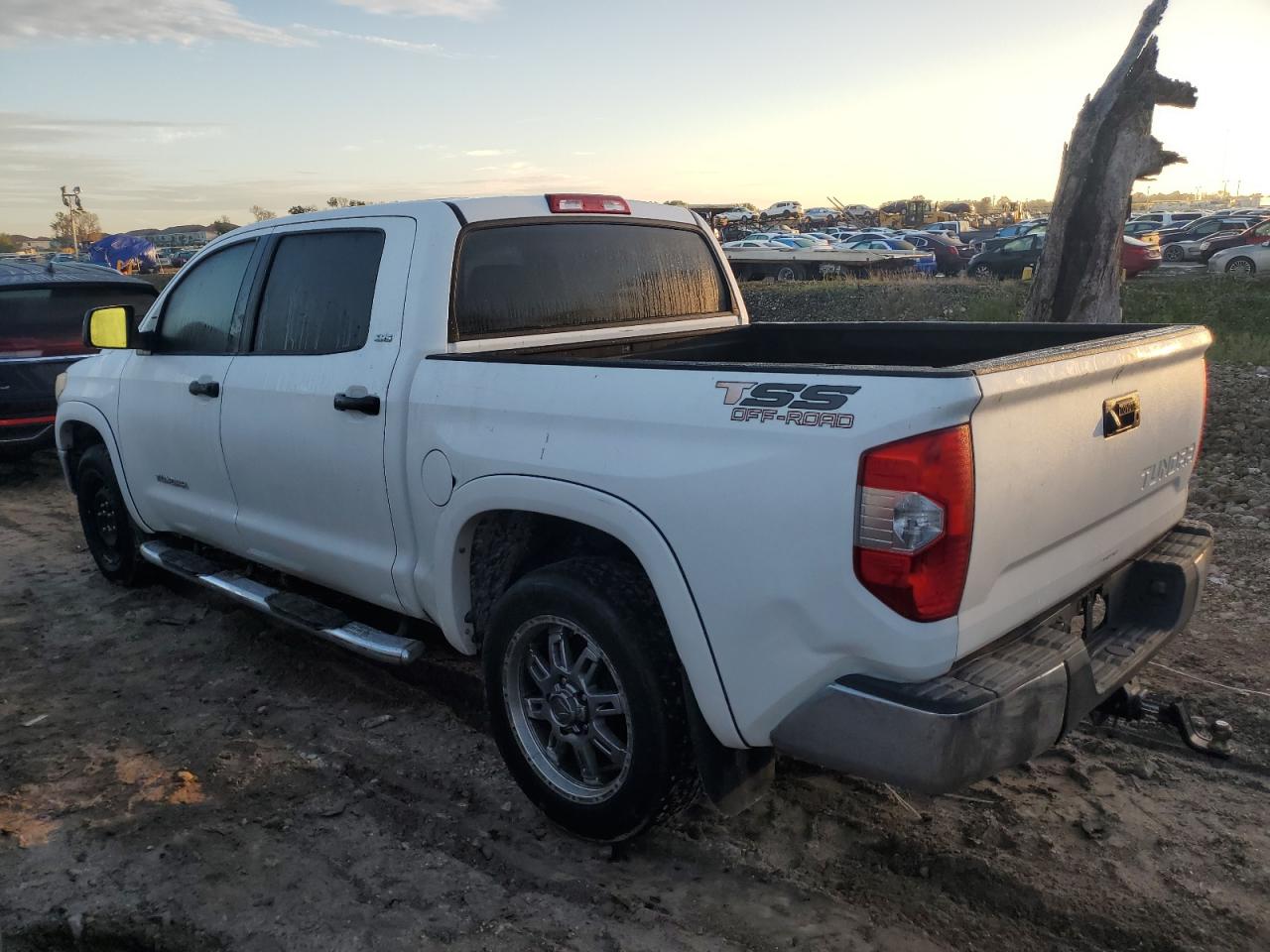 2017 Toyota Tundra - Image 2