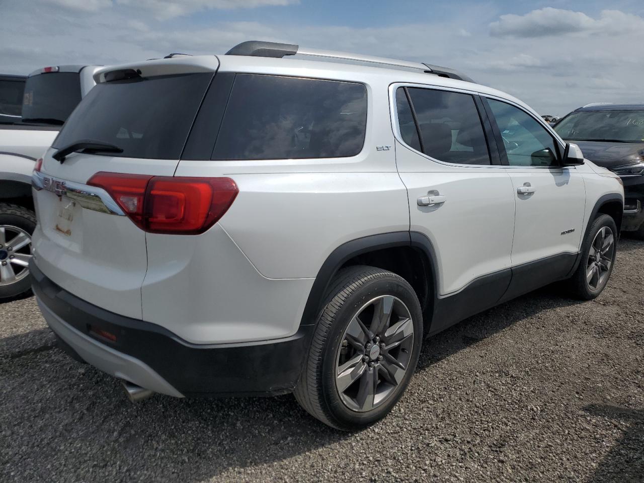 2019 GMC Acadia - Image 3