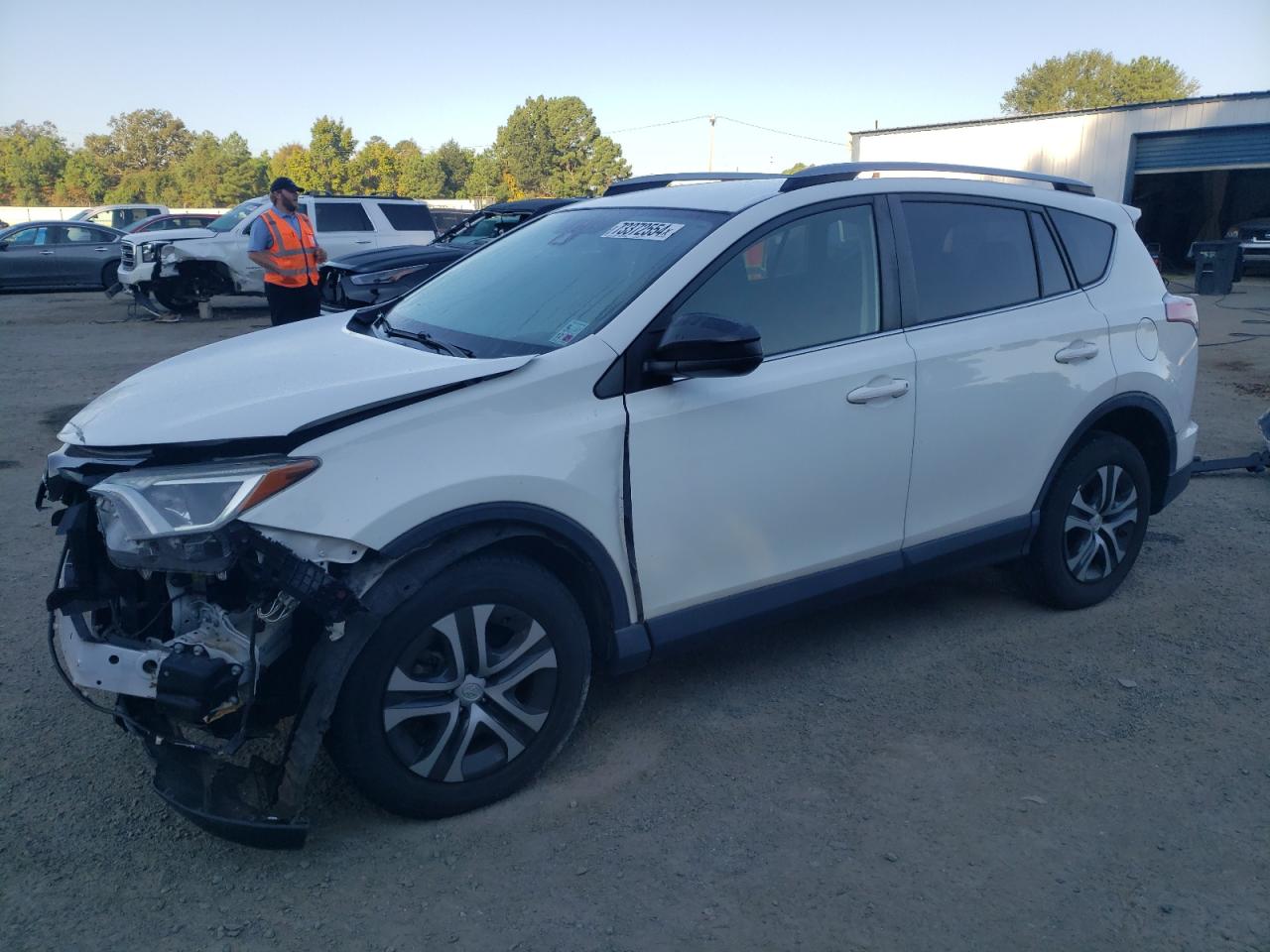 JTMZFREV0JJ212293 2018 Toyota Rav4 Le