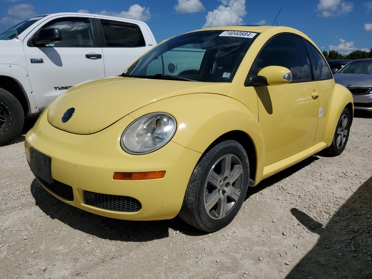 2006 Volkswagen Beetle - Image 1