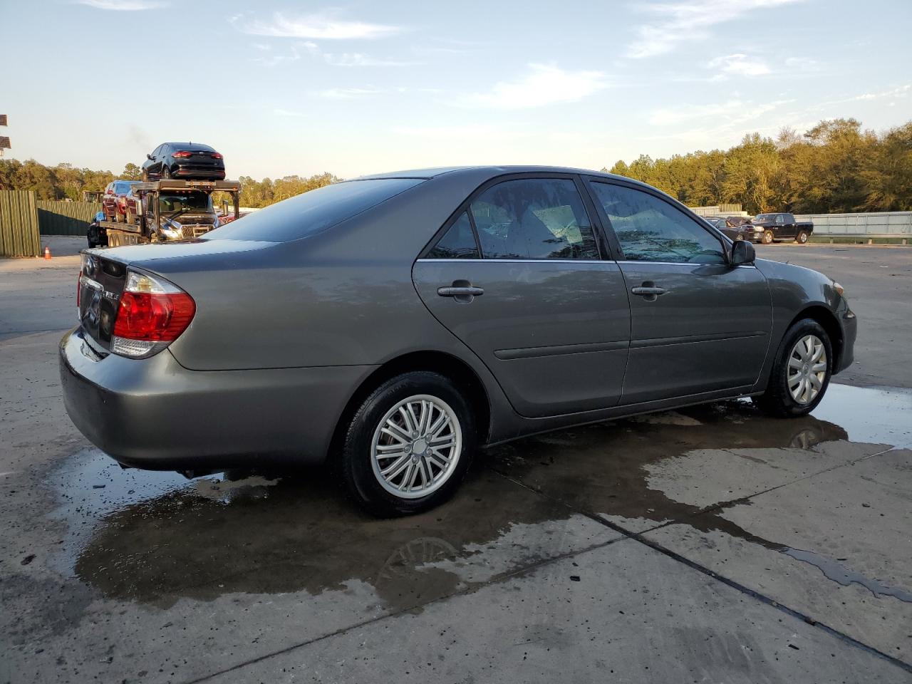 2005 Toyota Camry - Image 3