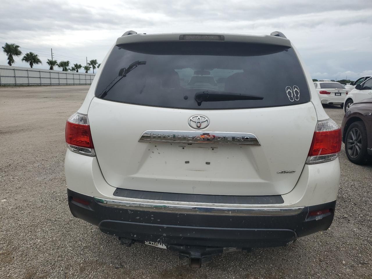 5TDBK3EHXDS263442 2013 Toyota Highlander Base