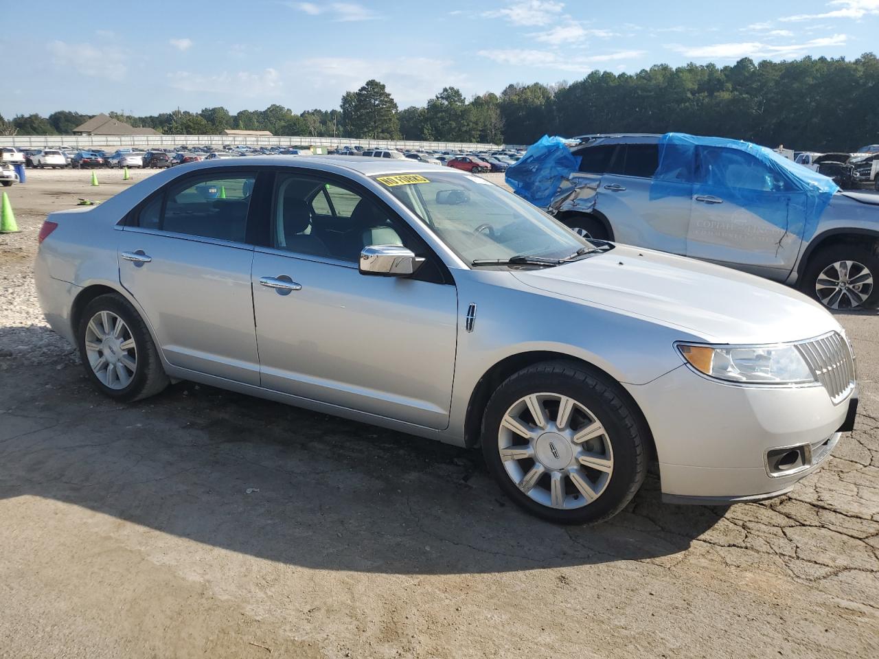 3LNHL2GCXBR754687 2011 Lincoln Mkz