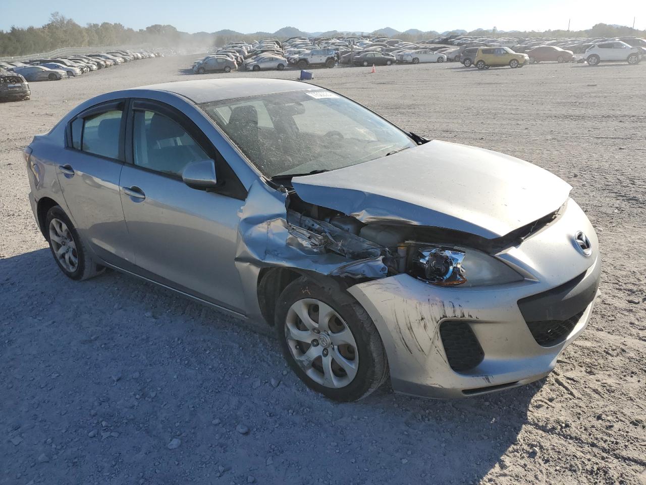 2013 Mazda 3 - Image 4