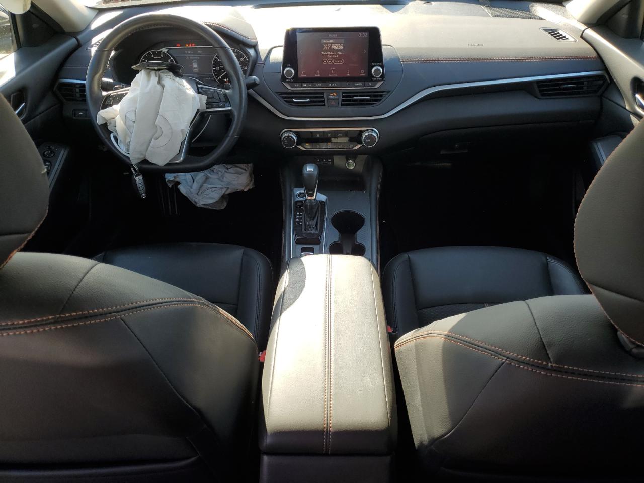 2020 Nissan Altima - Image 8