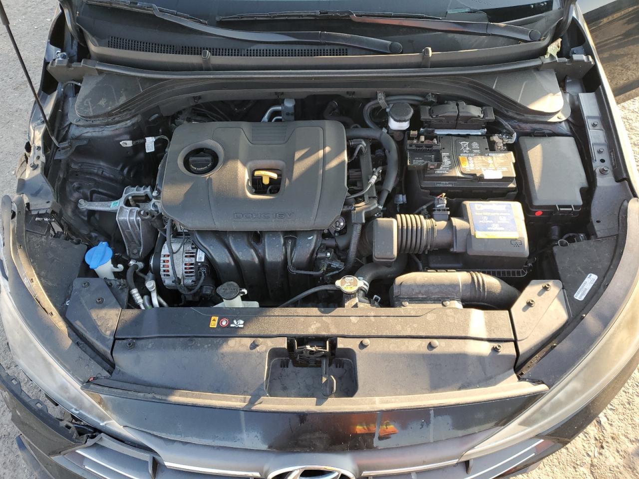 2020 Hyundai Elantra - Image 12