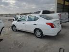 2015 Nissan Versa S للبيع في Kansas City، KS - Front End