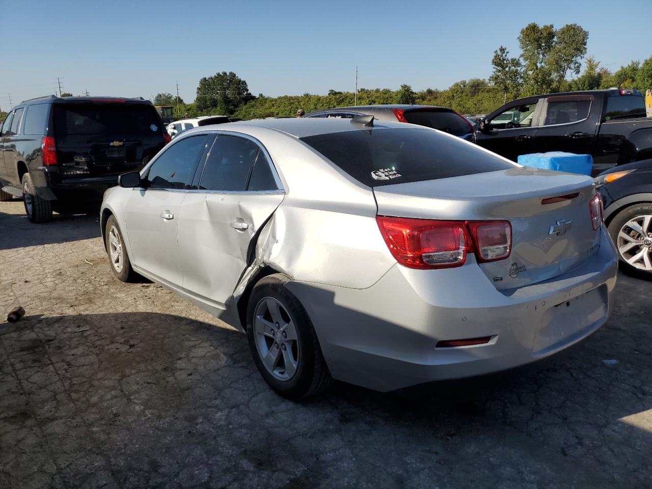 2016 Chevrolet Malibu - Image 2