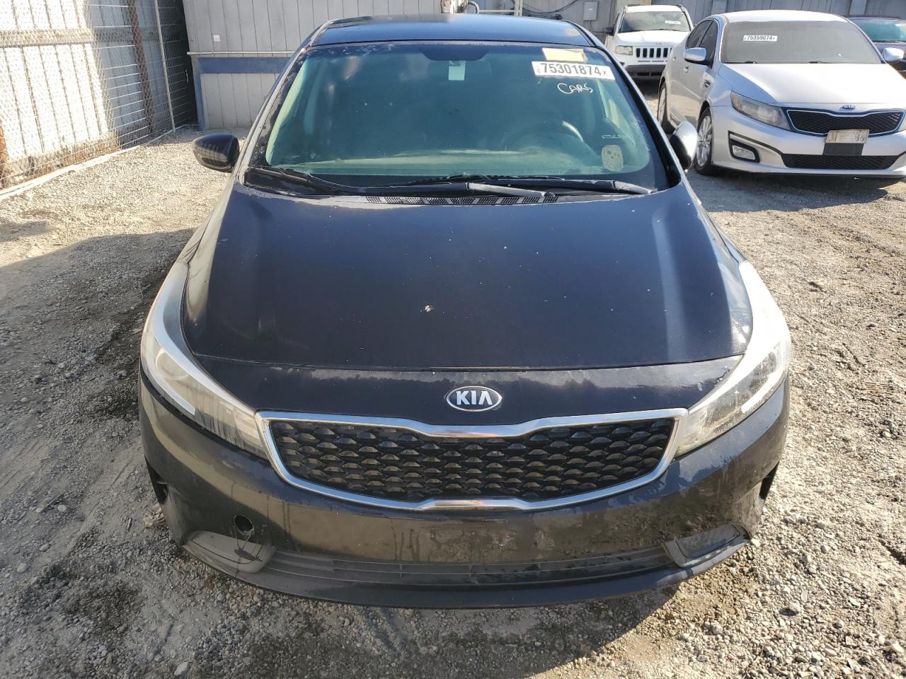 VIN 3KPFK4A7XJE251575 2018 KIA FORTE no.5