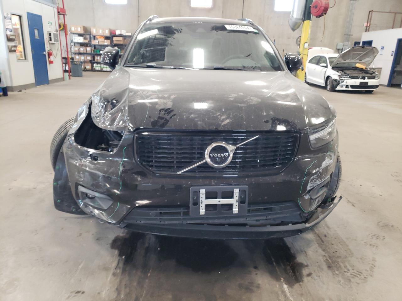 2021 Volvo XC40 - Image 5