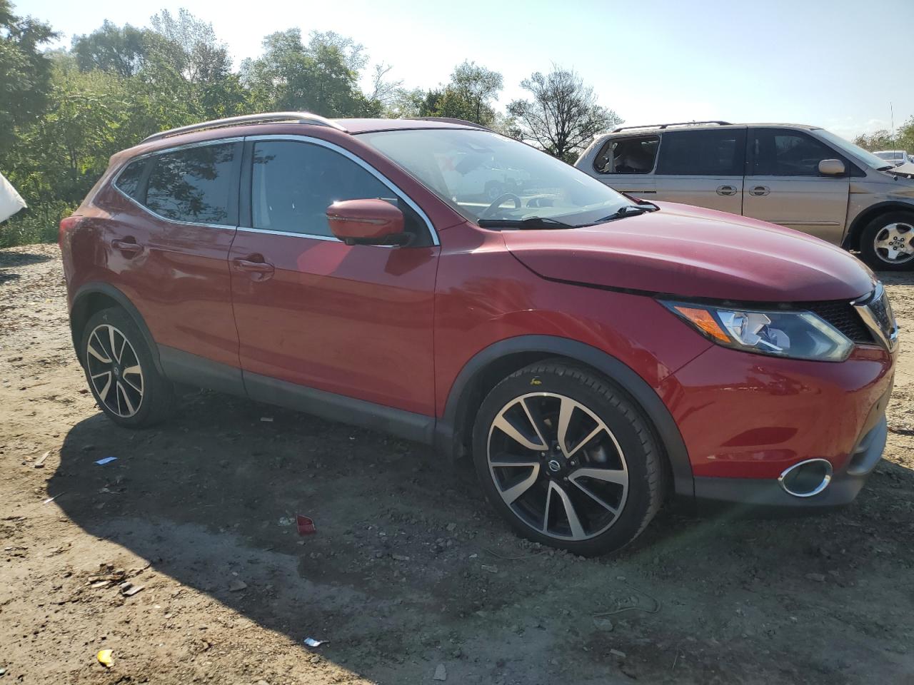 2018 Nissan Rogue - Image 4