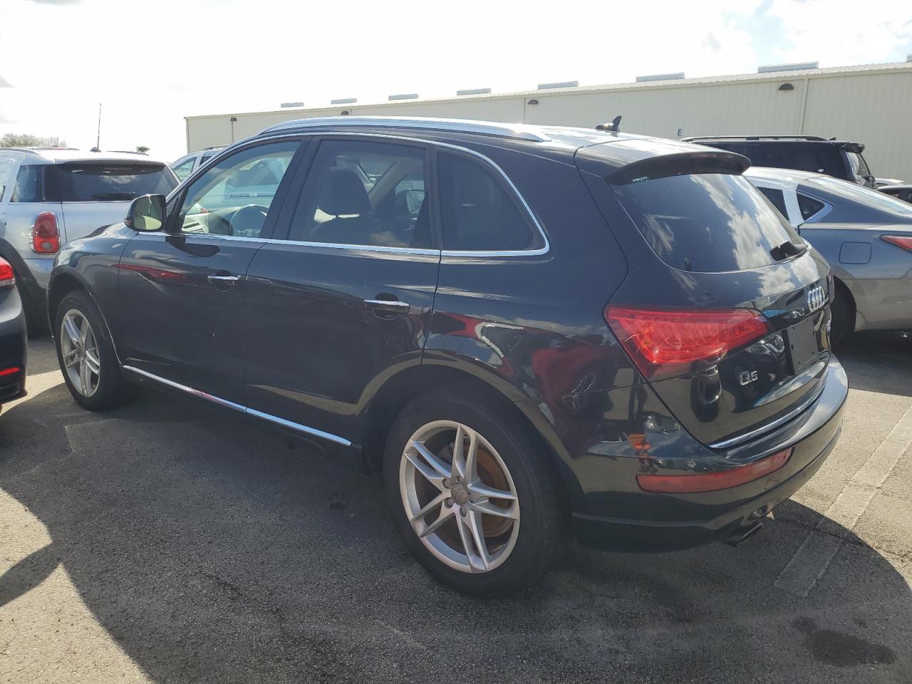 WA1LFAFP0FA011096 2015 AUDI Q5 - Image 2