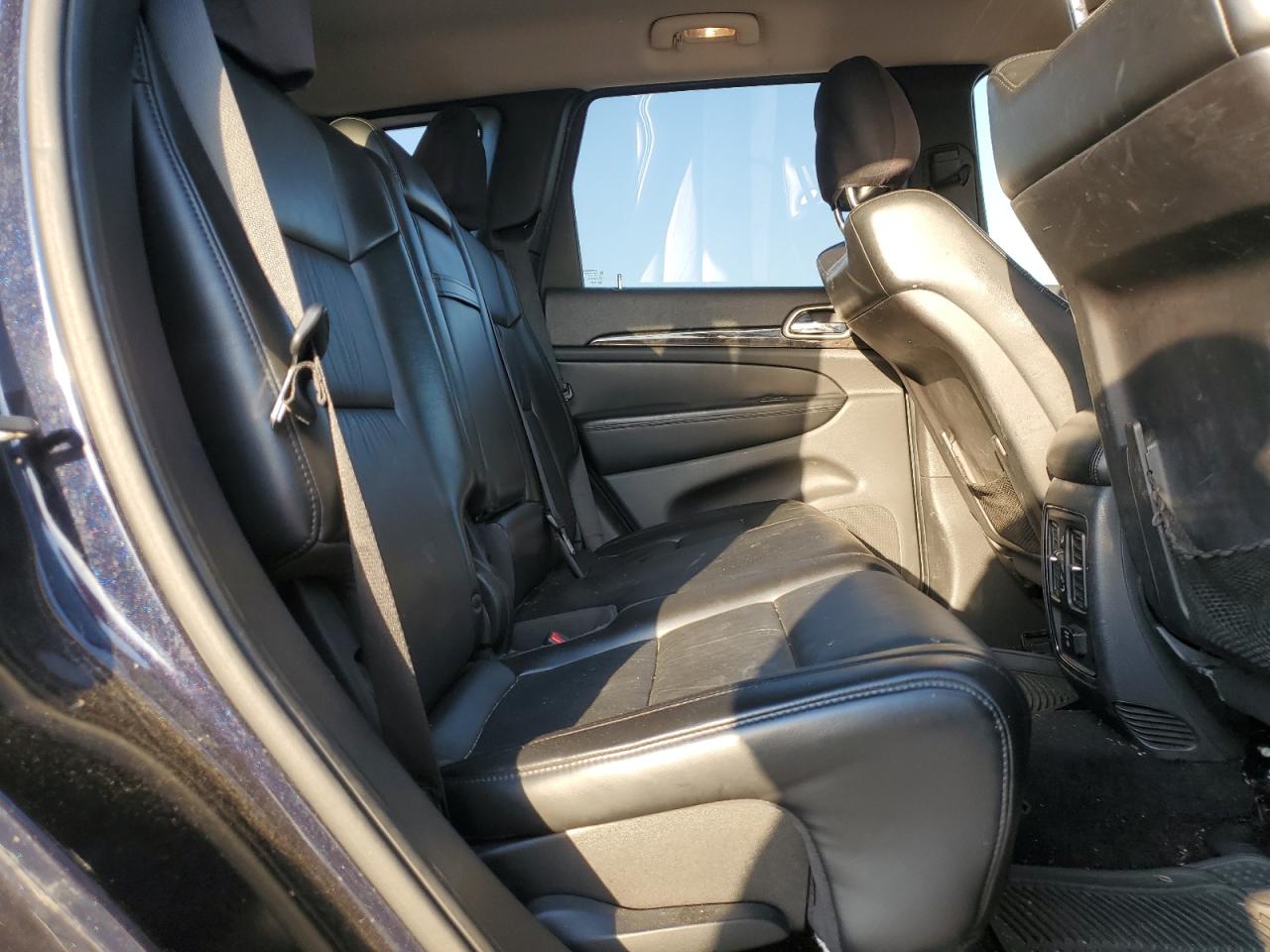 2011 Jeep Grand Cherokee - Image 11