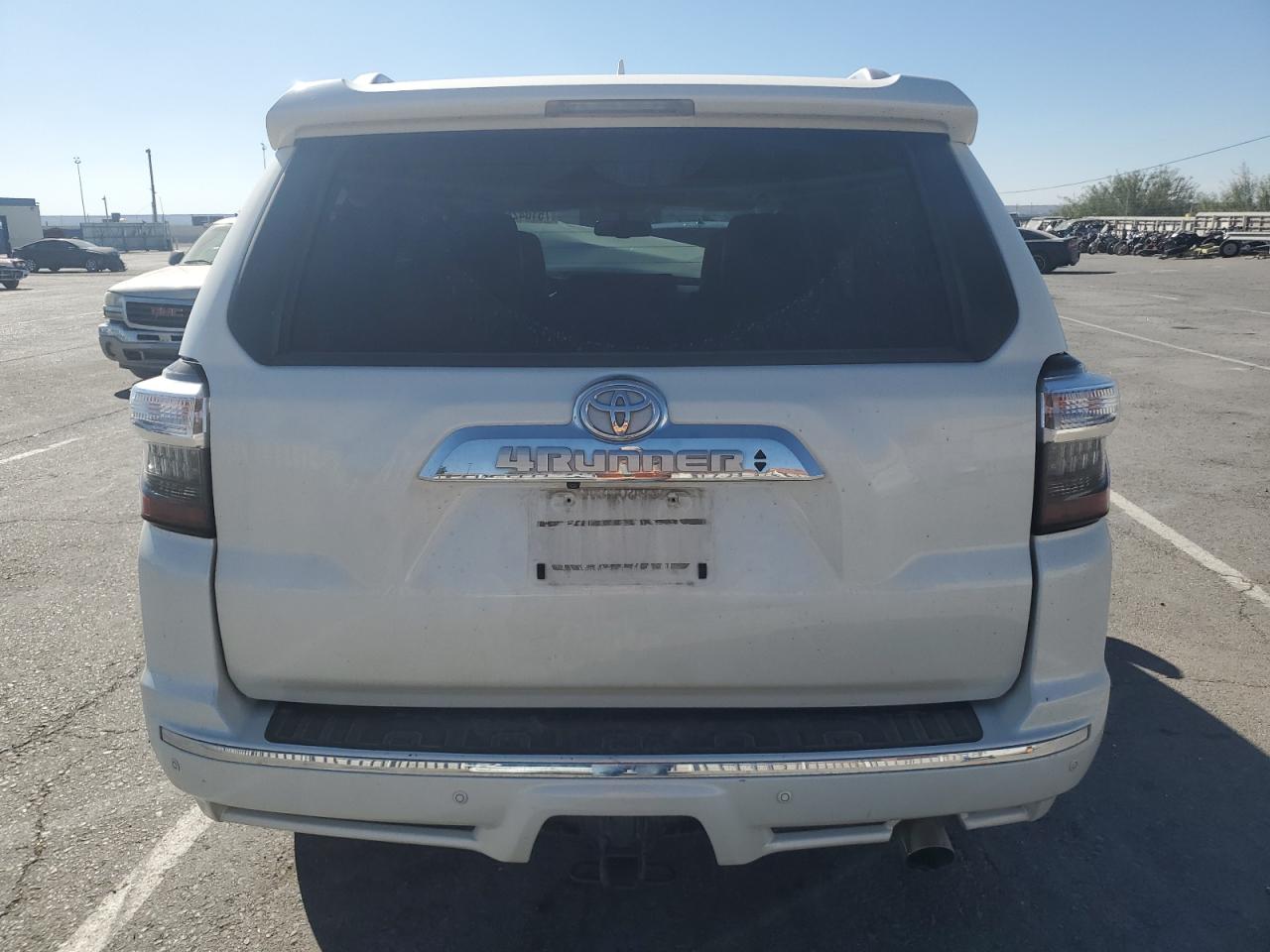 JTEZU5JR4H5156543 2017 Toyota 4Runner Sr5