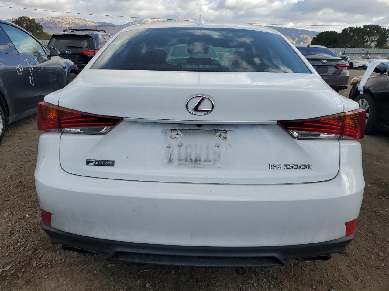 JTHBA1D22H5039435 2017 Lexus Is 200T