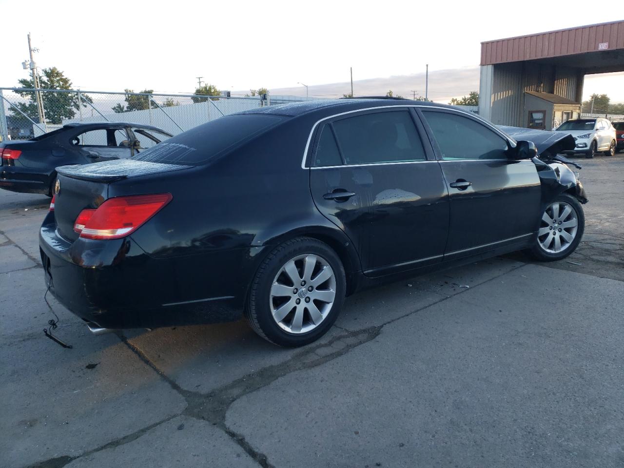 2005 Toyota Avalon Xl VIN: 4T1BK36B35U027508 Lot: 76277174