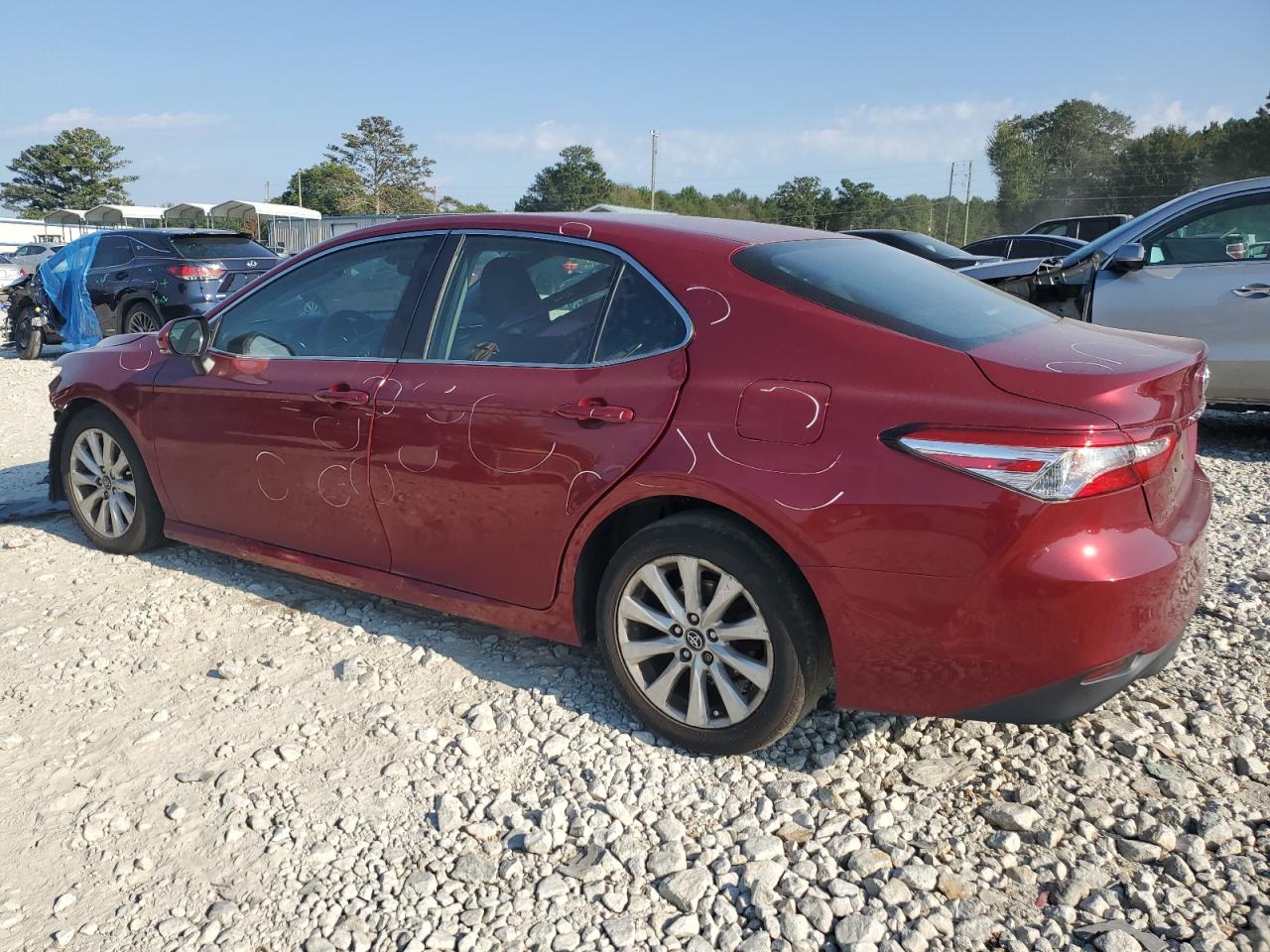 4T1B11HKXJU660053 2018 TOYOTA CAMRY - Image 2