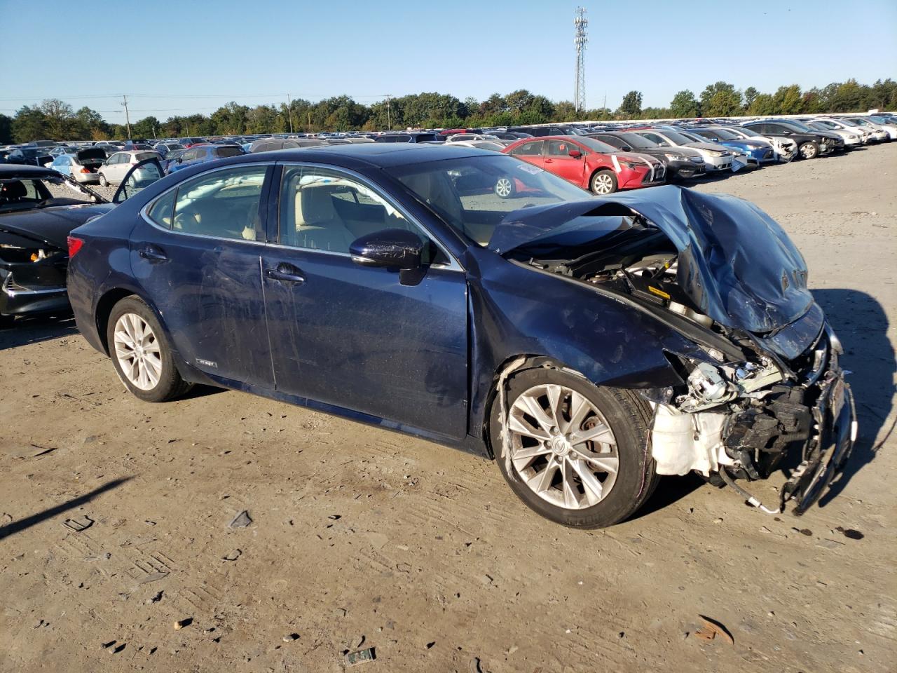 2014 Lexus ES - Image 4