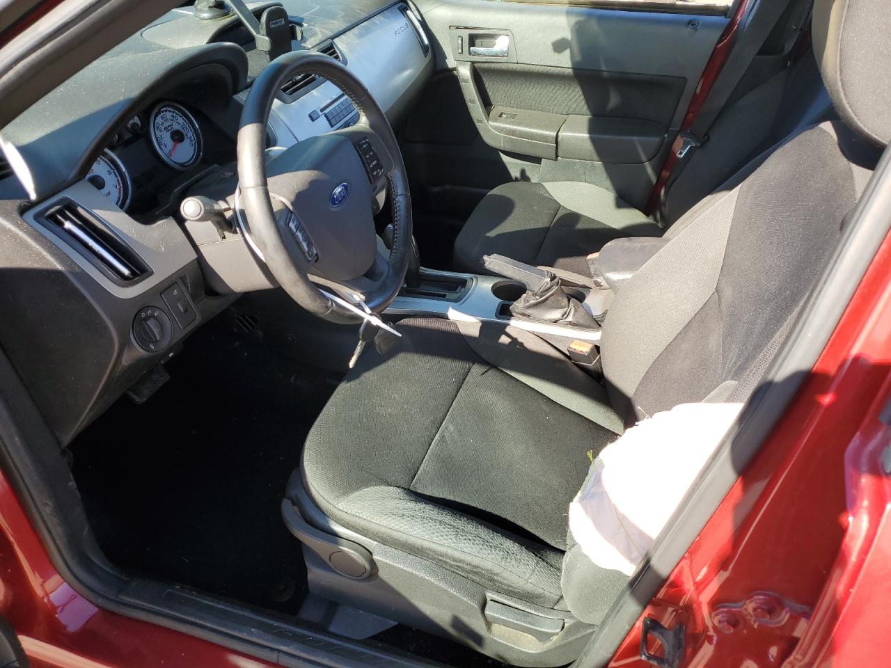 2010 Ford Focus - Image 7