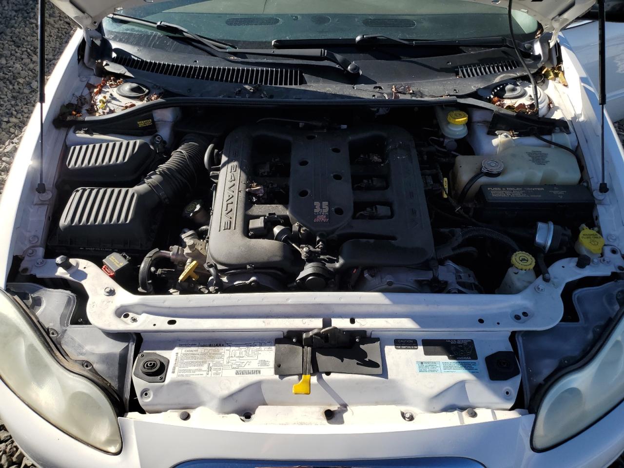 2001 Chrysler LHS - Image 11