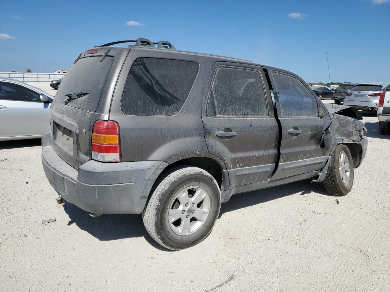 2006 Ford Escape - Image 3