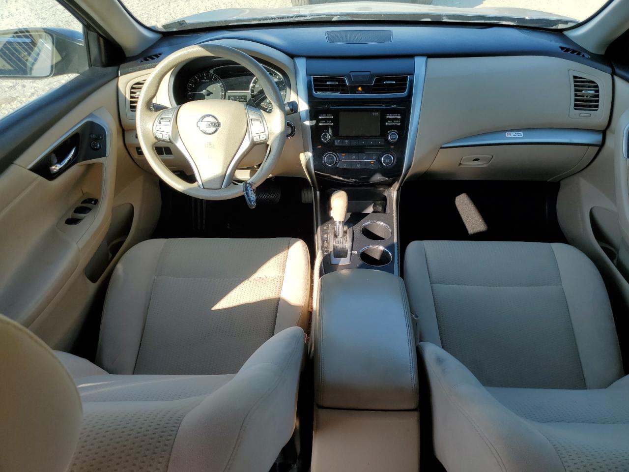 2015 Nissan Altima - Image 8