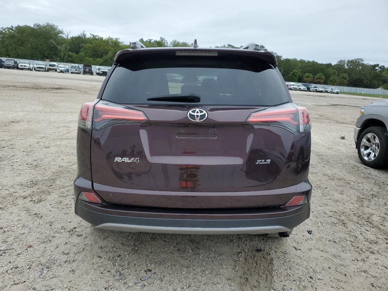 2017 Toyota Rav4 Xle VIN: 2T3WFREV0HW353976 Lot: 74958404