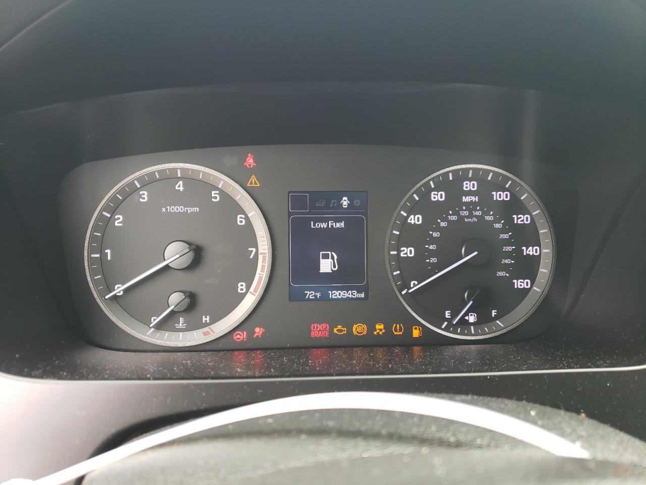 2015 Hyundai Sonata - Image 9