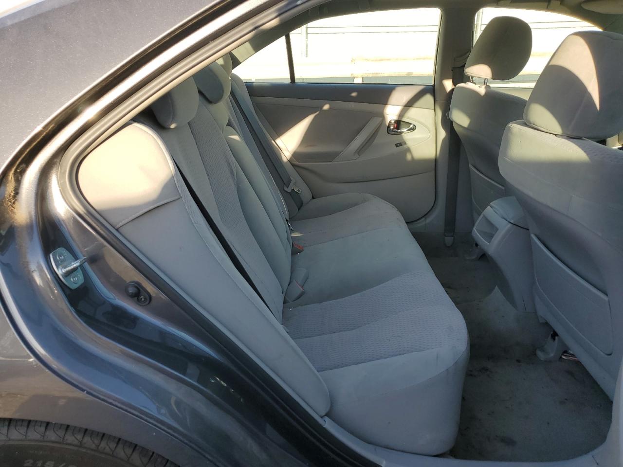 2011 Toyota Camry - Image 10
