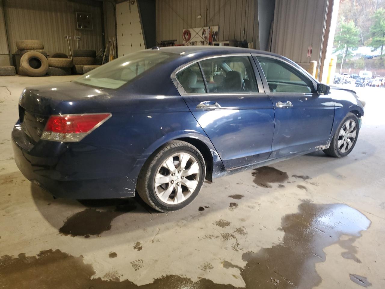 2009 Honda Accord - Image 3