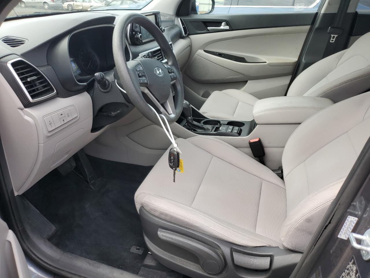 KM8J2CA48KU040903 2019 Hyundai Tucson Se