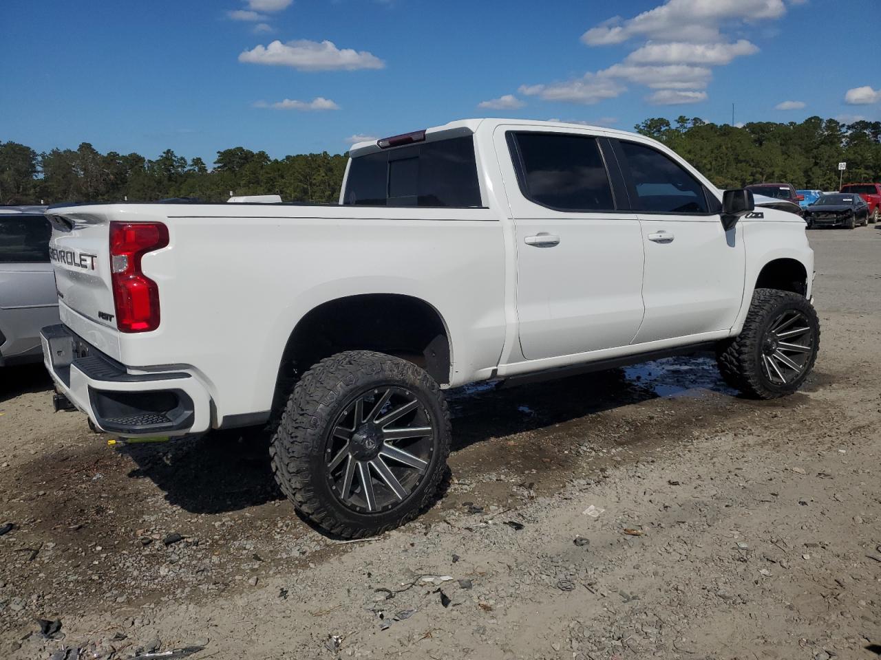 2020 Chevrolet Silverado - Image 3