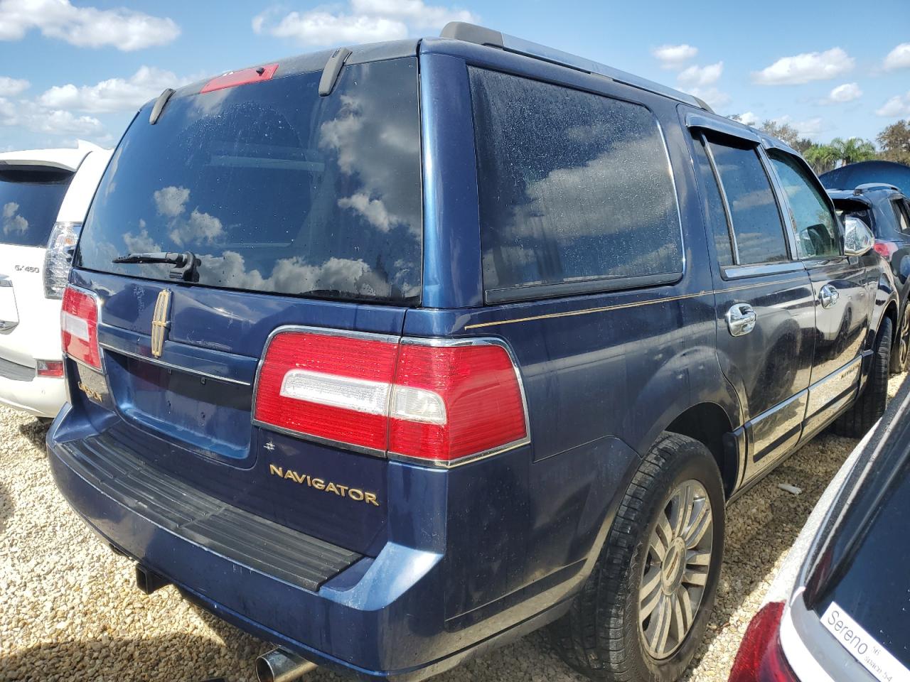 2007 Lincoln Navigator - Image 3