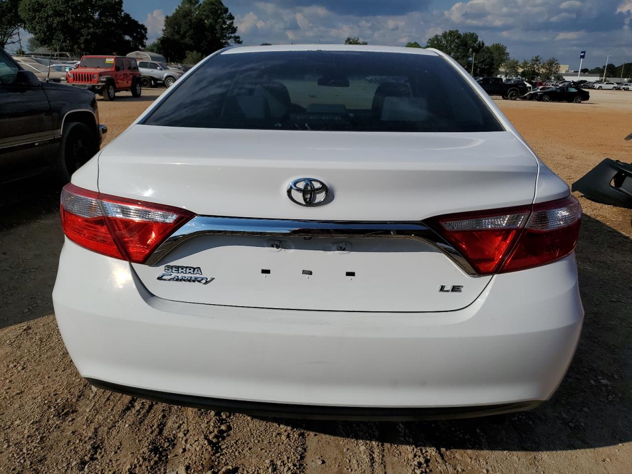 2015 Toyota Camry Le VIN: 4T1BF1FKXFU080118 Lot: 57900785