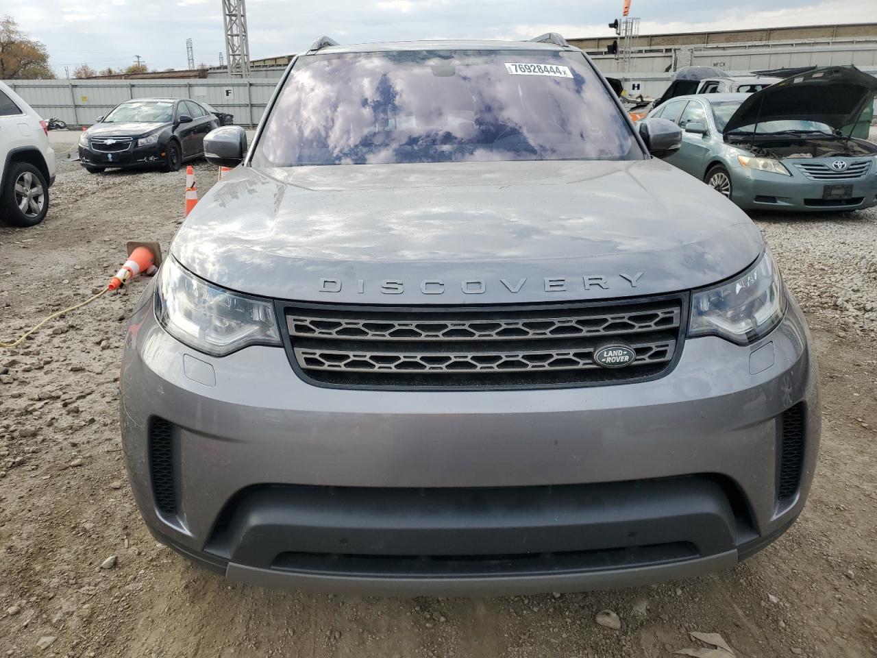 2020 Land Rover Discovery - Image 5