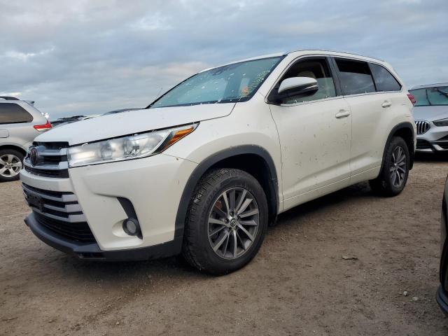 2017 Toyota Highlander Se