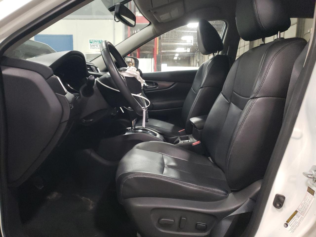 2015 Nissan Rogue - Image 7