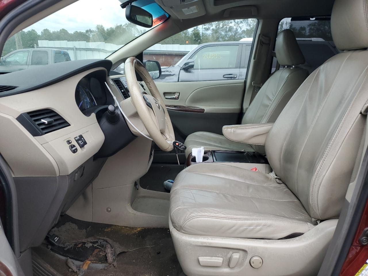 2011 Toyota Sienna Xle VIN: 5TDYK3DCXBS091426 Lot: 73893344